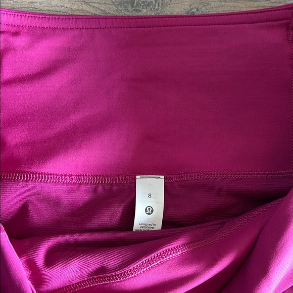 lululemon athletica Women's Pink Shorts - Picture 4 of 7